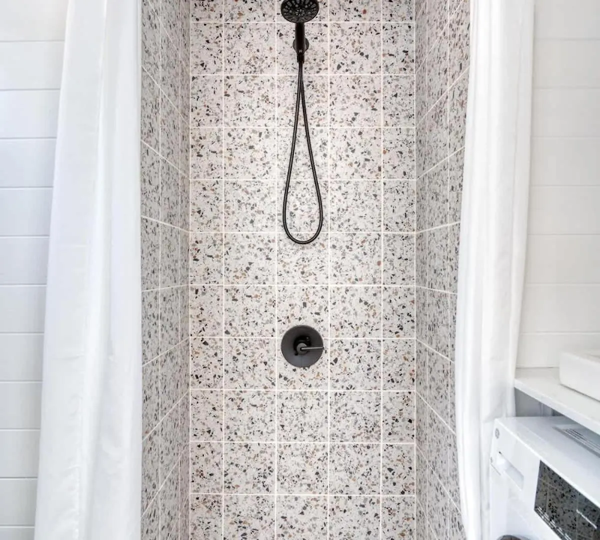 Stay Portland - Teal & Terrazzo Bright Portland Tiny Home